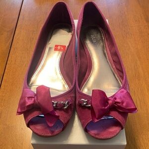 Gently worn Women’s slip on purple dress shoe